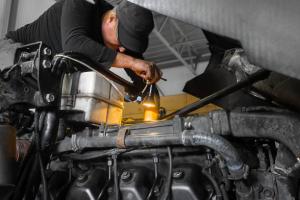 Oil & Fluid